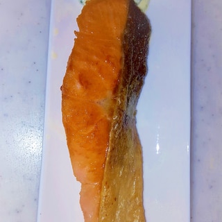 激うまパセリソースで食べる秋鮭のムニエル